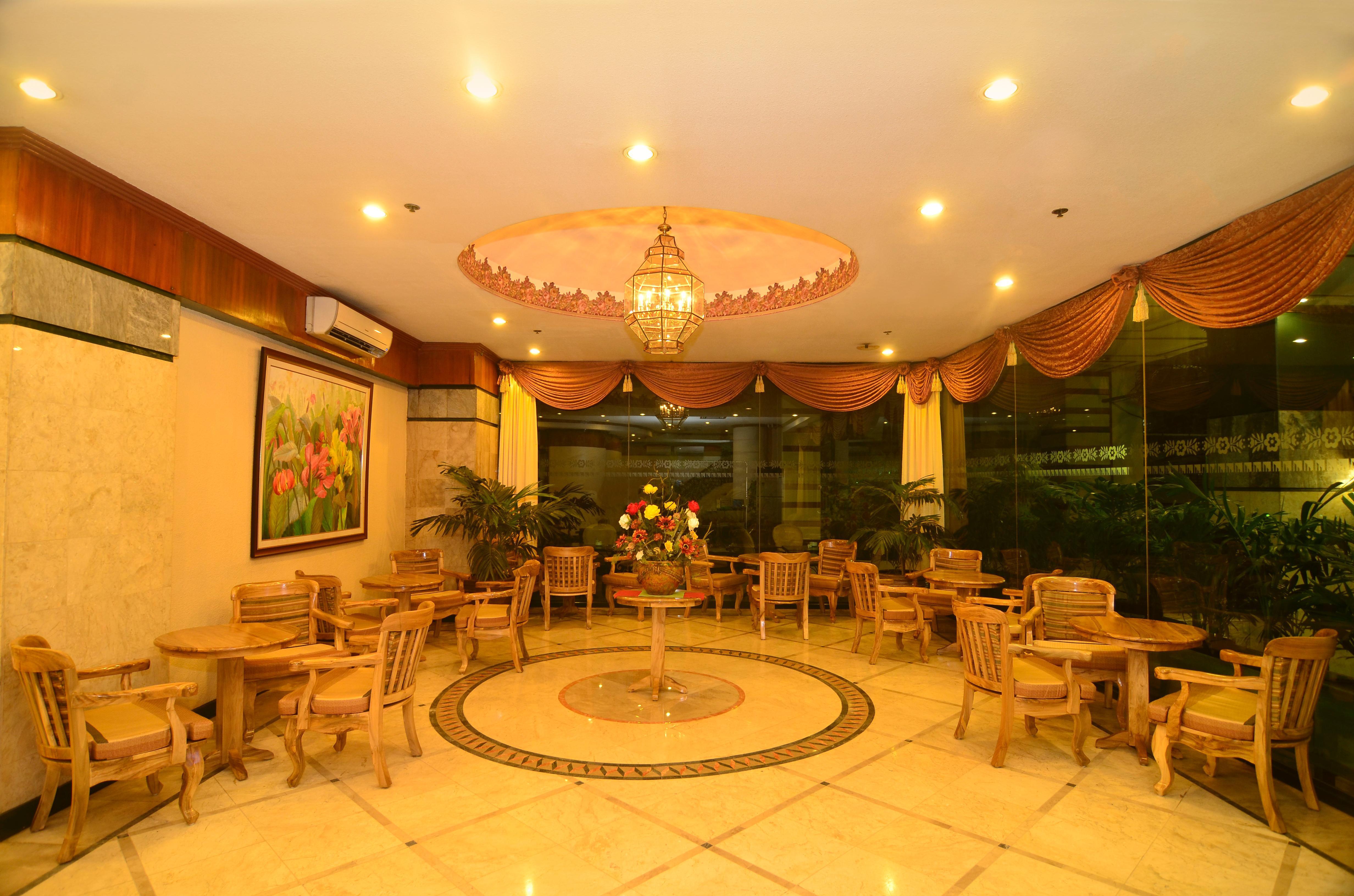 Holiday Plaza Hotel Cebu Екстер'єр фото