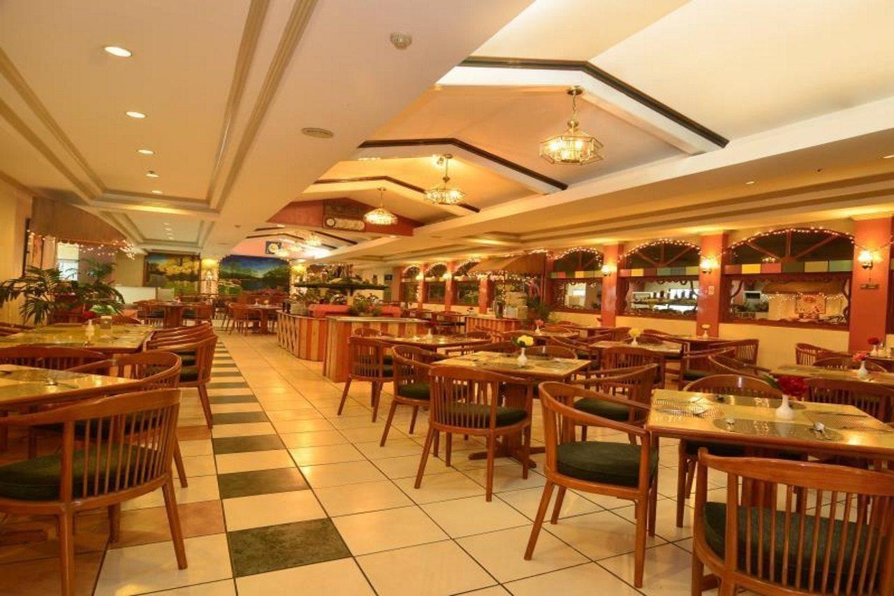 Holiday Plaza Hotel Cebu Екстер'єр фото
