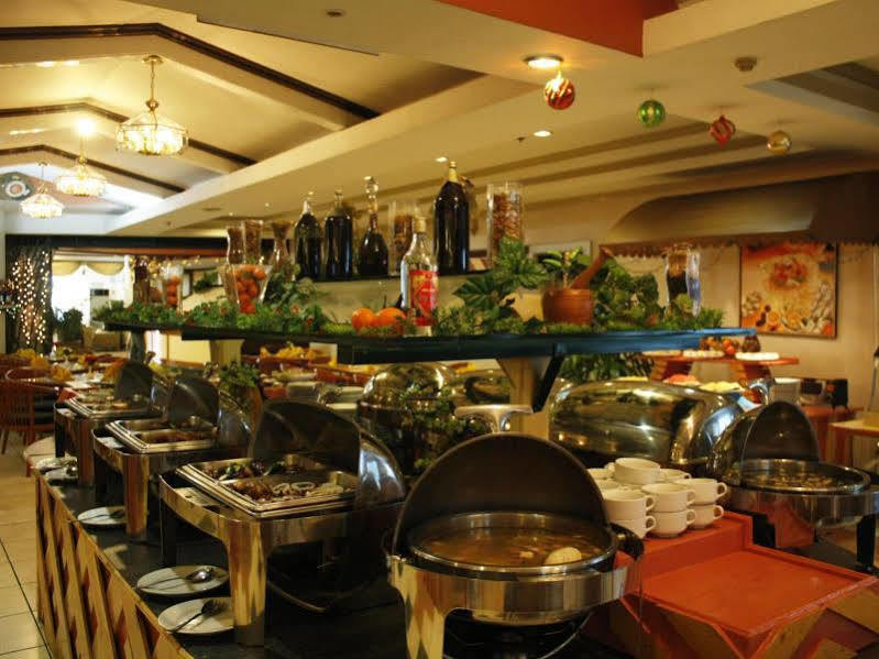 Holiday Plaza Hotel Cebu Екстер'єр фото